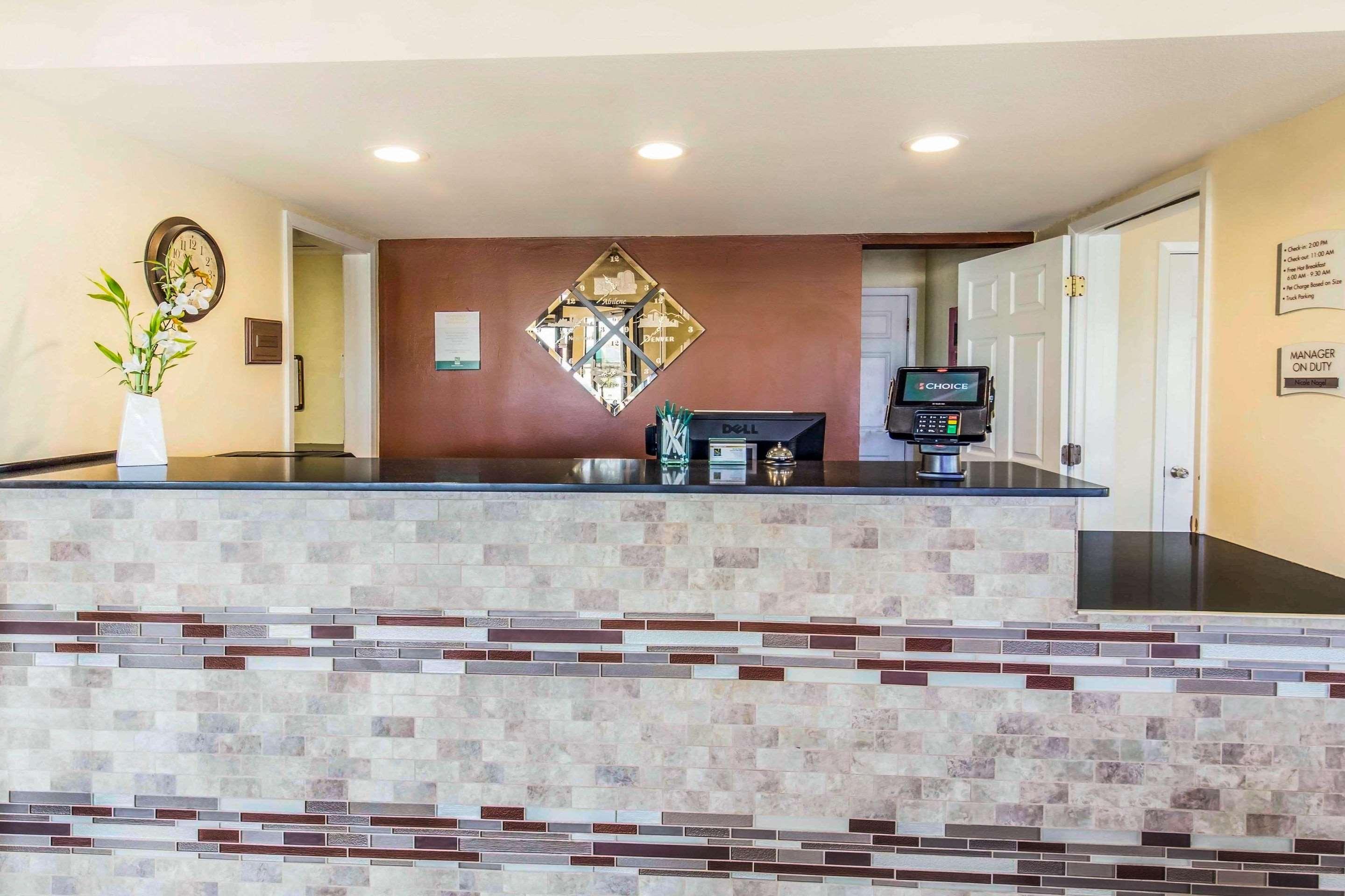 Quality Inn & Suites Abilene Exteriör bild