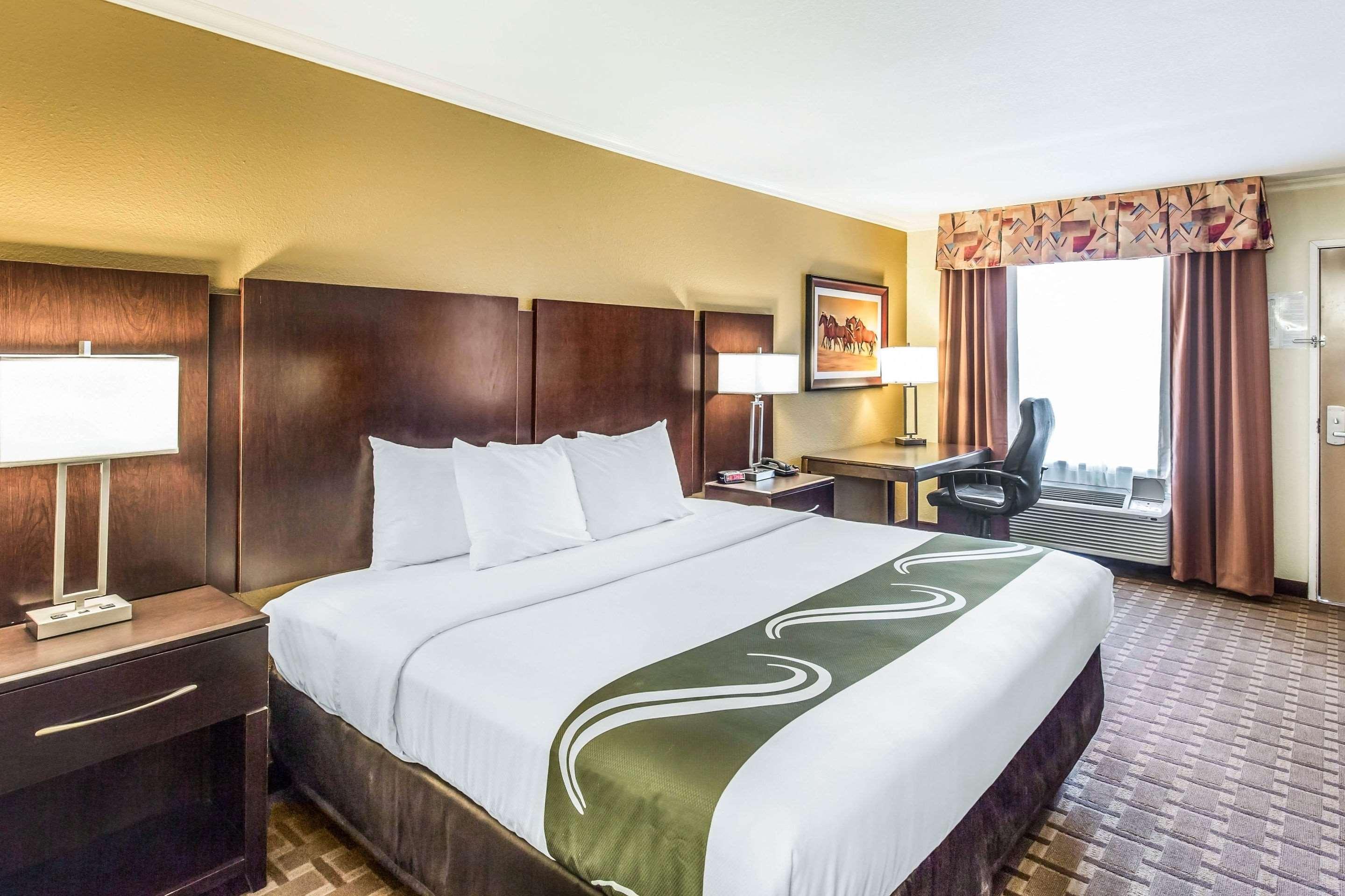 Quality Inn & Suites Abilene Exteriör bild