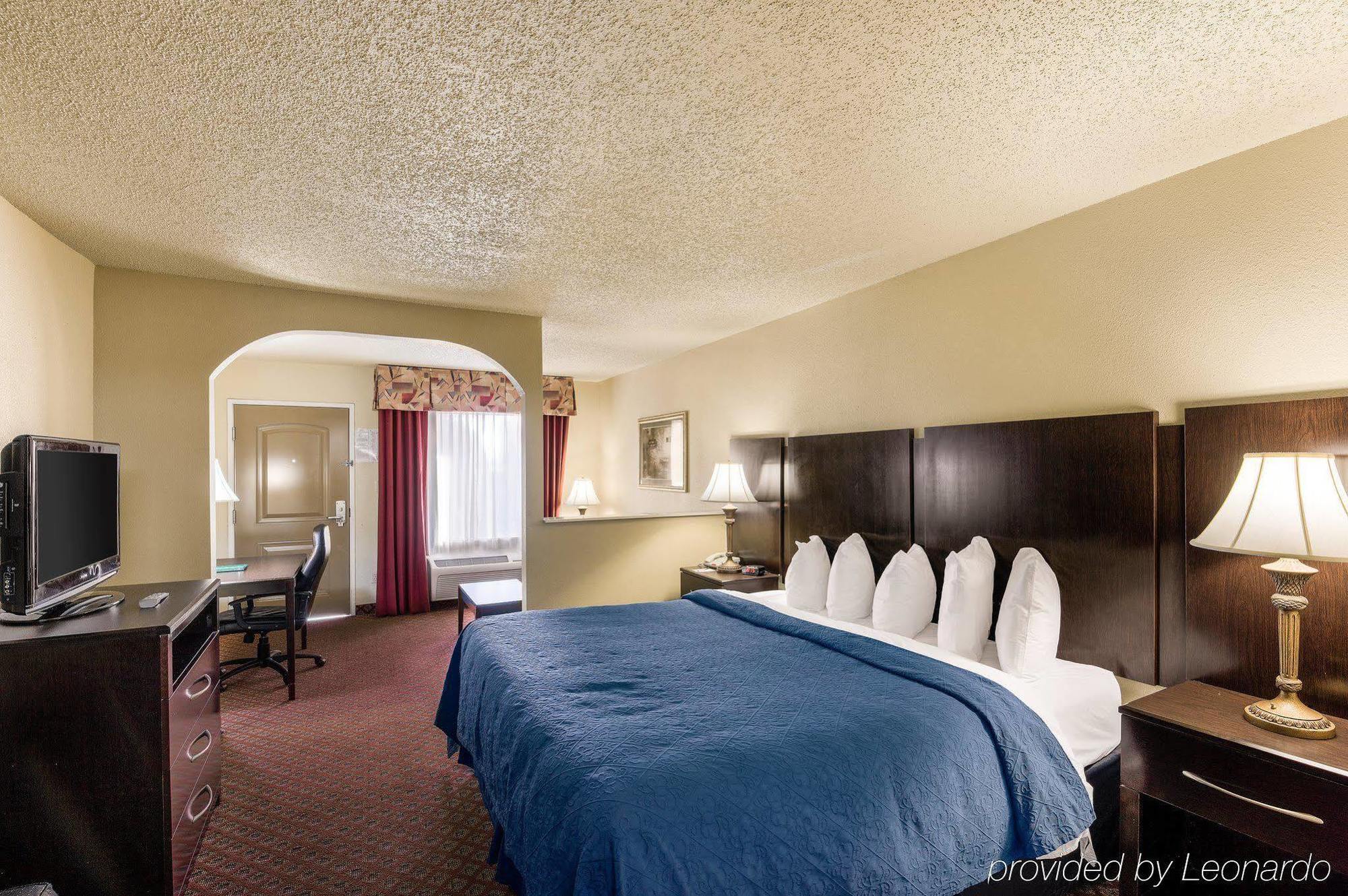 Quality Inn & Suites Abilene Exteriör bild