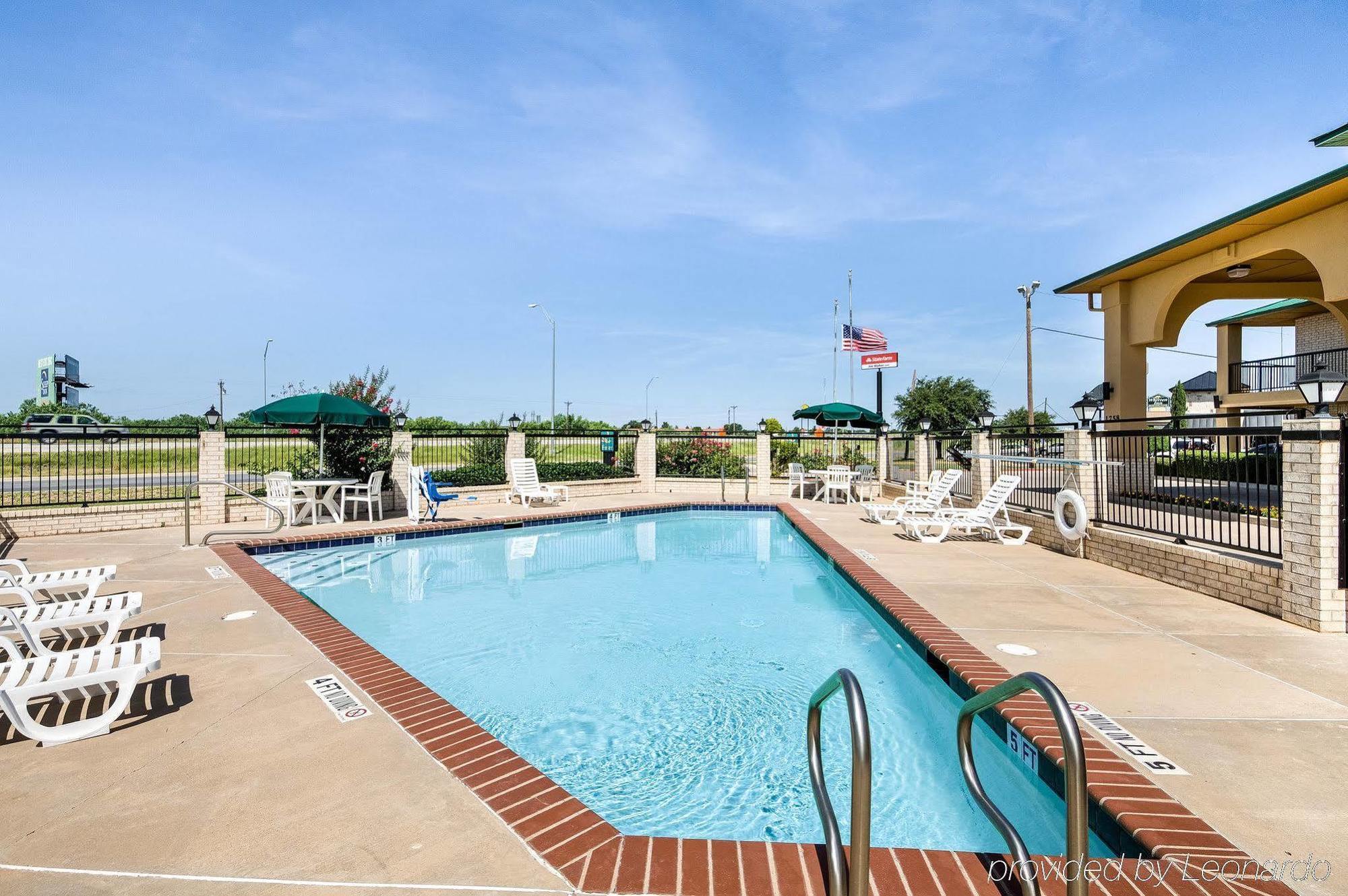 Quality Inn & Suites Abilene Exteriör bild