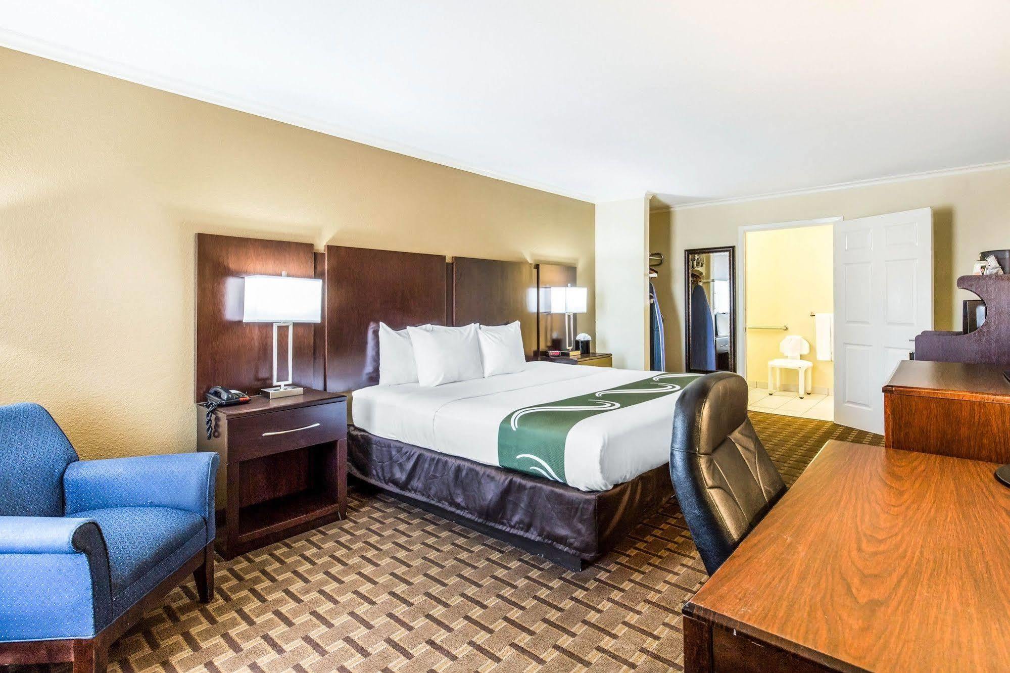 Quality Inn & Suites Abilene Exteriör bild