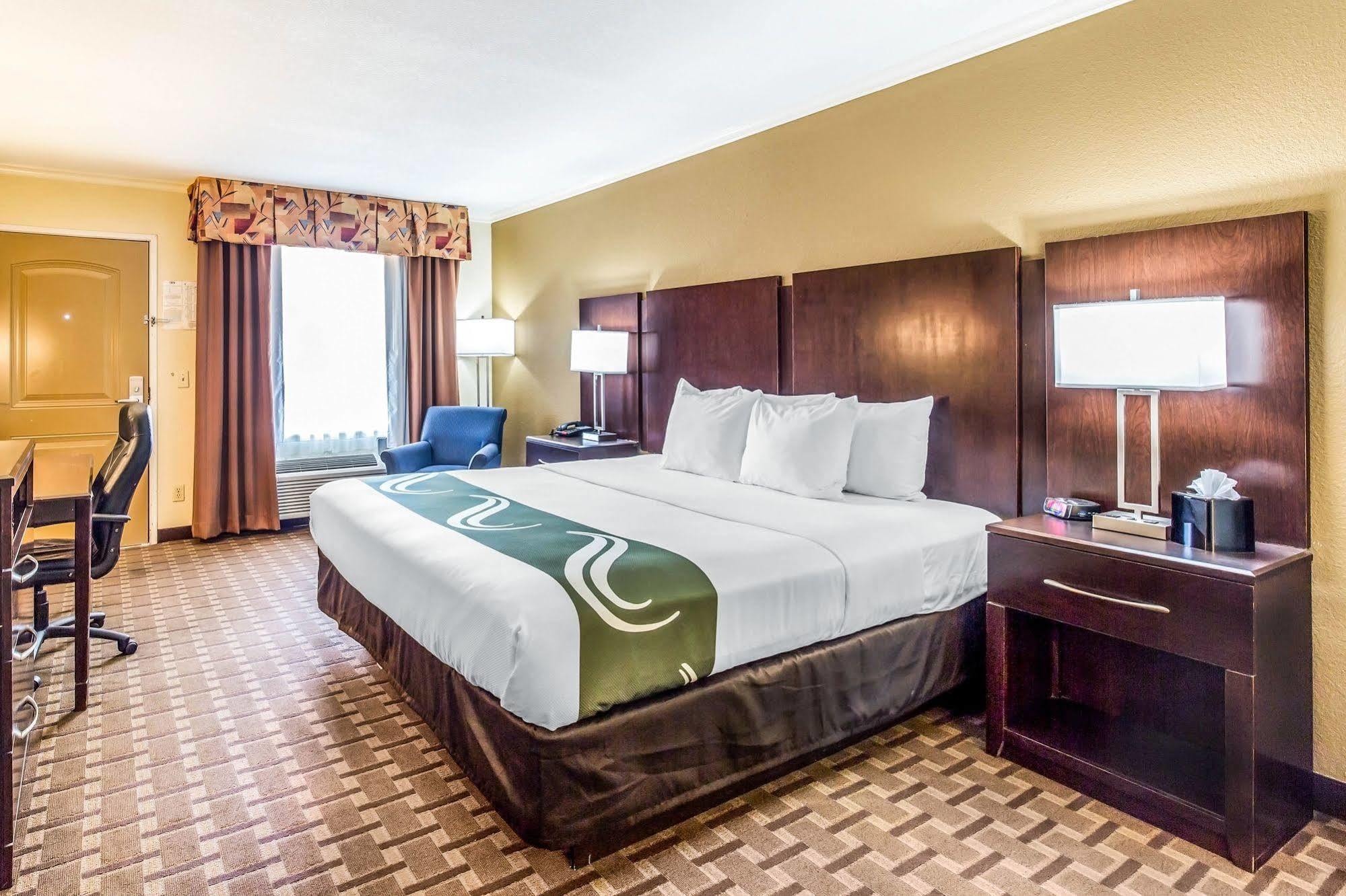Quality Inn & Suites Abilene Exteriör bild
