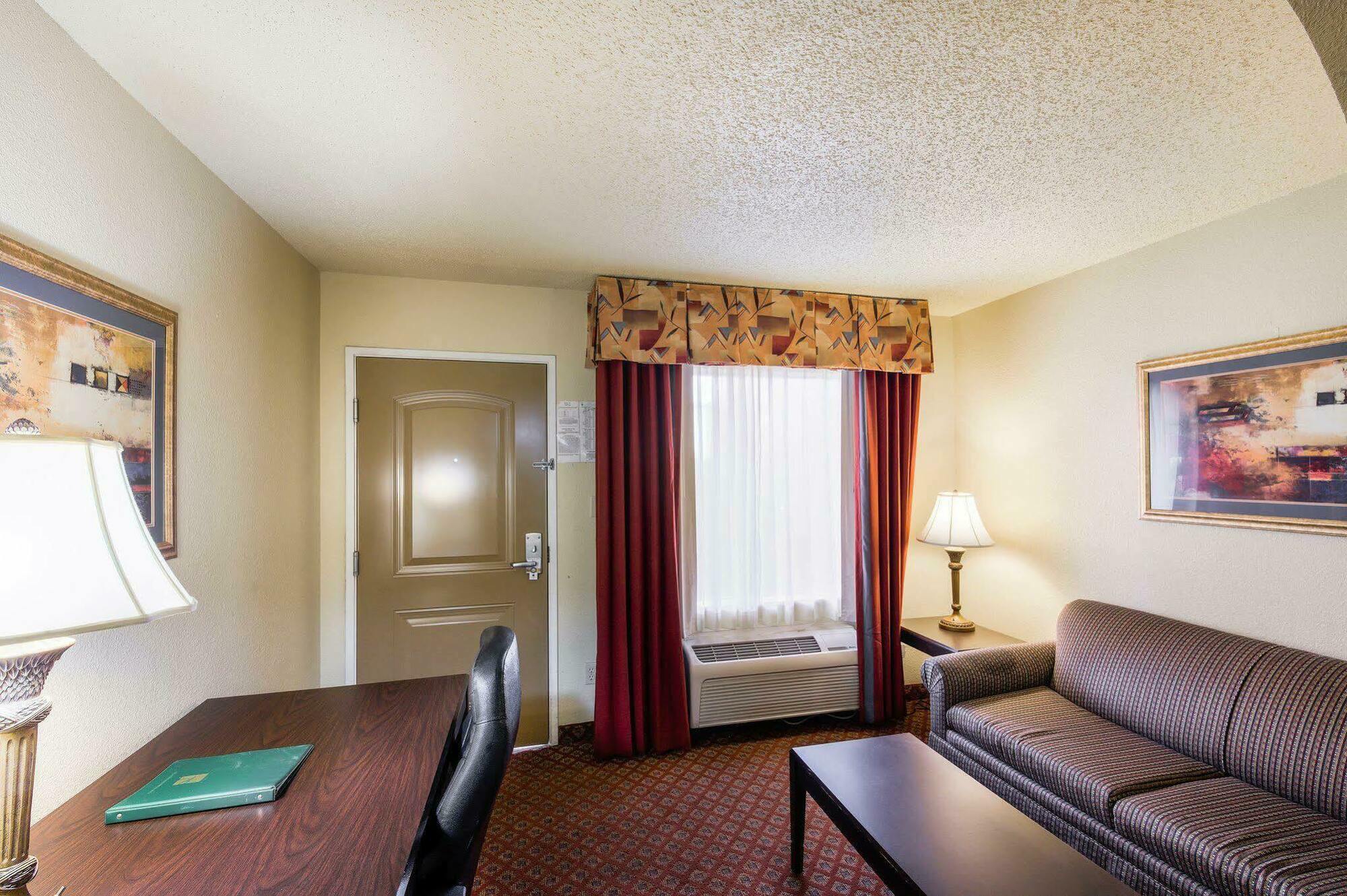 Quality Inn & Suites Abilene Exteriör bild