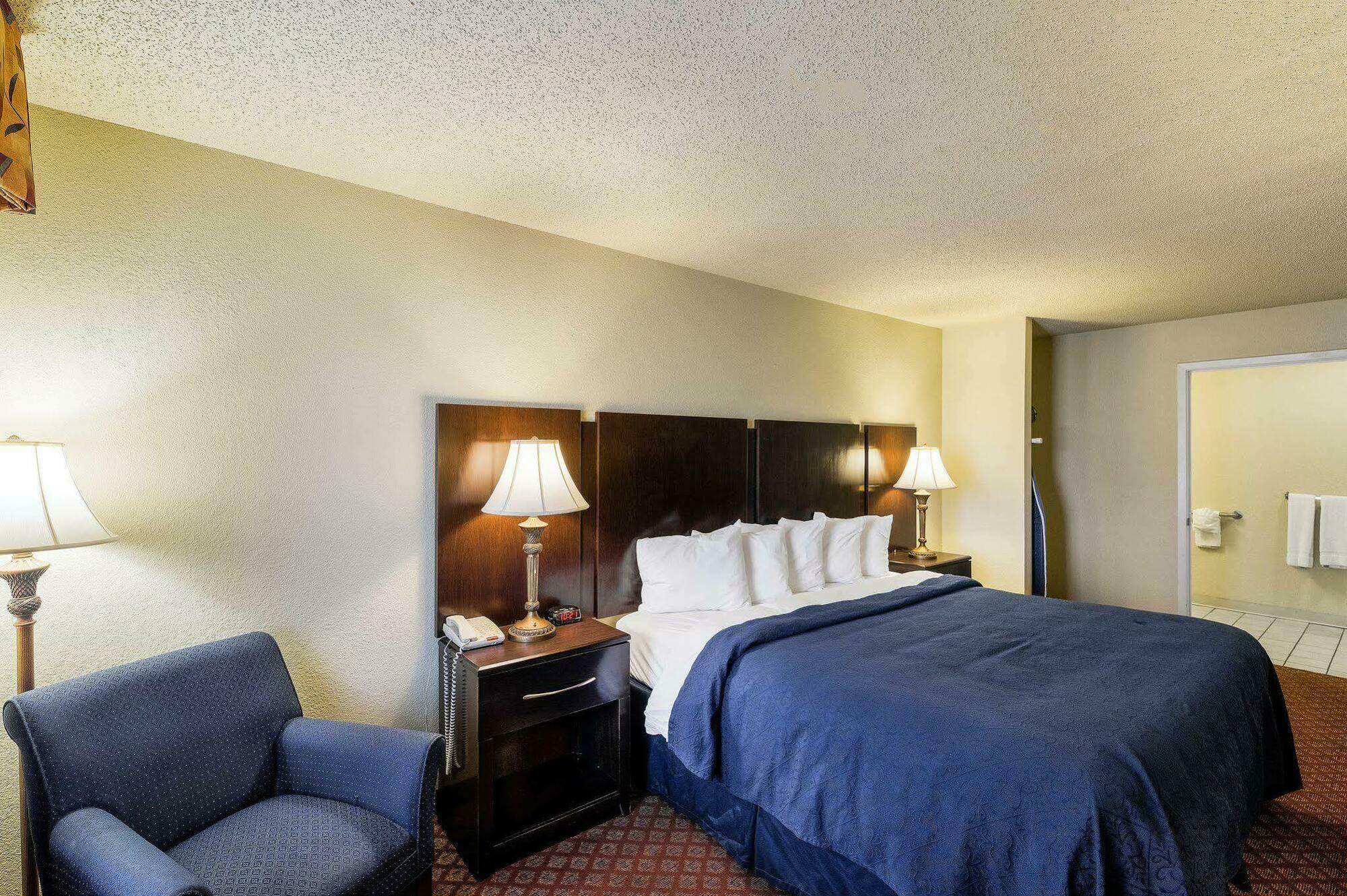 Quality Inn & Suites Abilene Exteriör bild